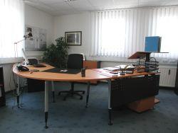 Komplett-Büro mit hochwertiger Ausstattung Komplett-Büro mit hochwertiger Ausstattung